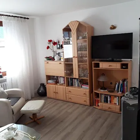 Hummer Im Haus Daheim
